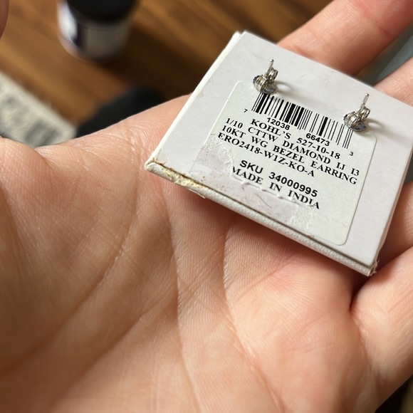 1/10 Ct. Diamond 10k White Gold Bezel Stud Earrings - Picture 7 of 10